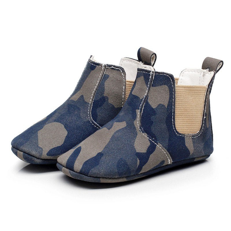 Adorable easy slip on boots for toddlers