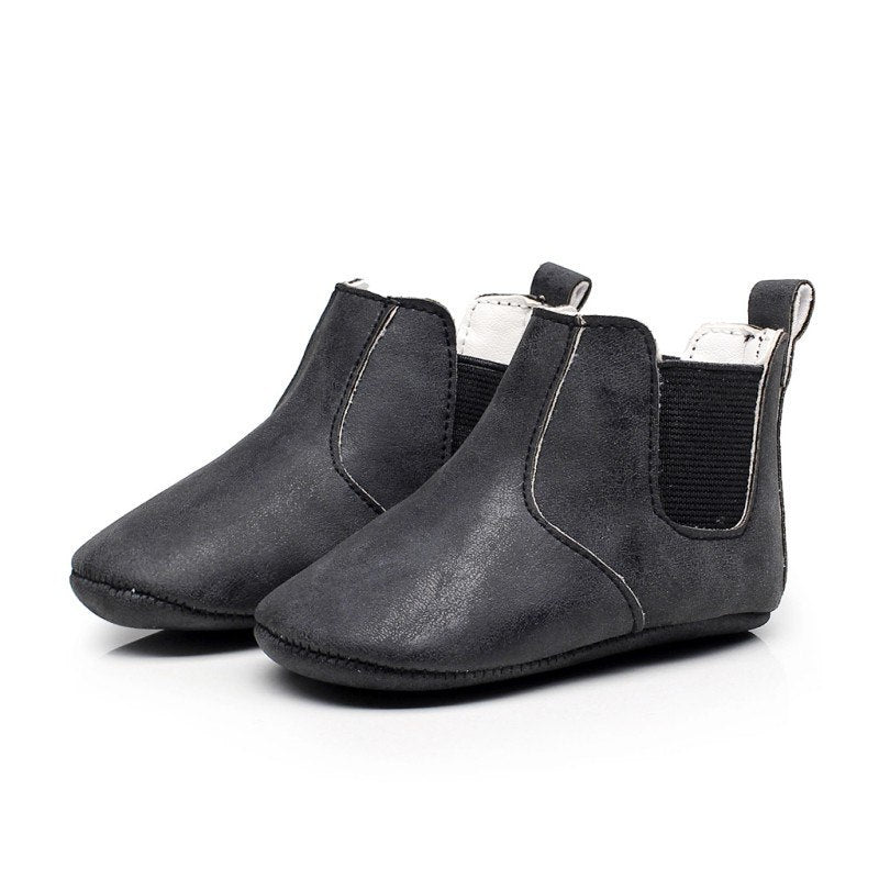 Adorable easy slip on boots for toddlers